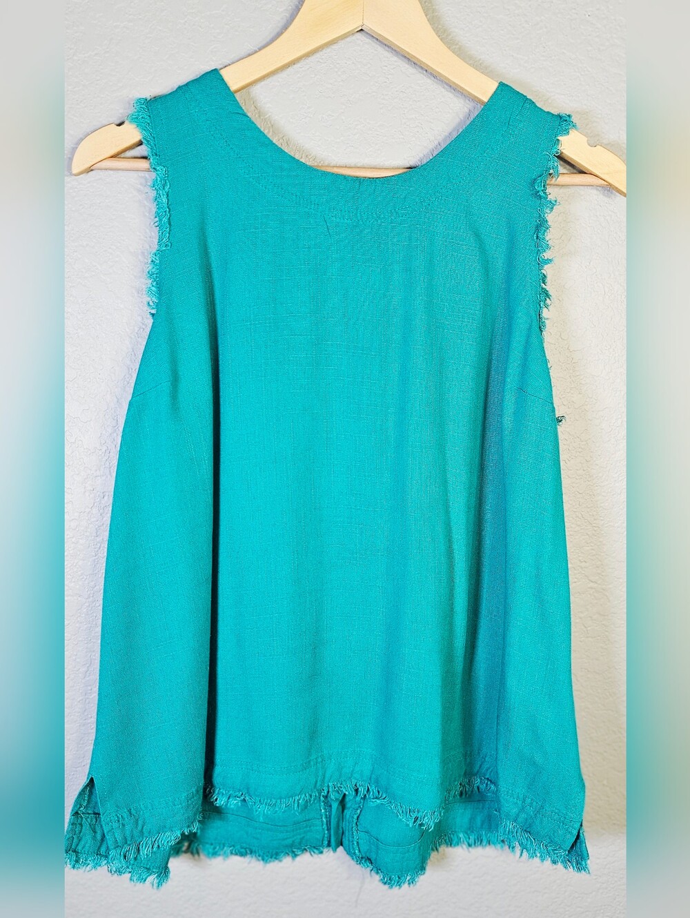 Umgee Large Teal Sleeveless Frayed Hem Button Back Boho Top